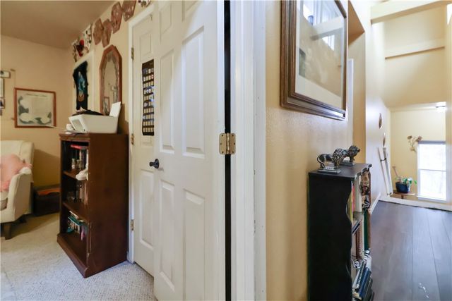 8394 Pine Ridge Lane, Rogers, AR 72756