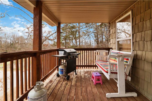 8394 Pine Ridge Lane, Rogers, AR 72756