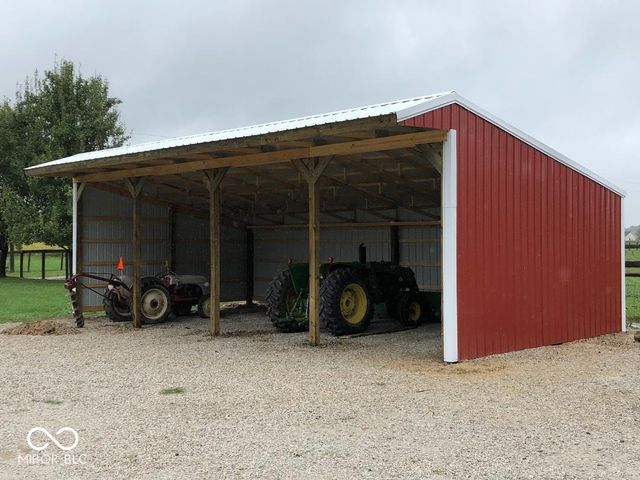 4258 N South Drive, Quincy, IN 47456