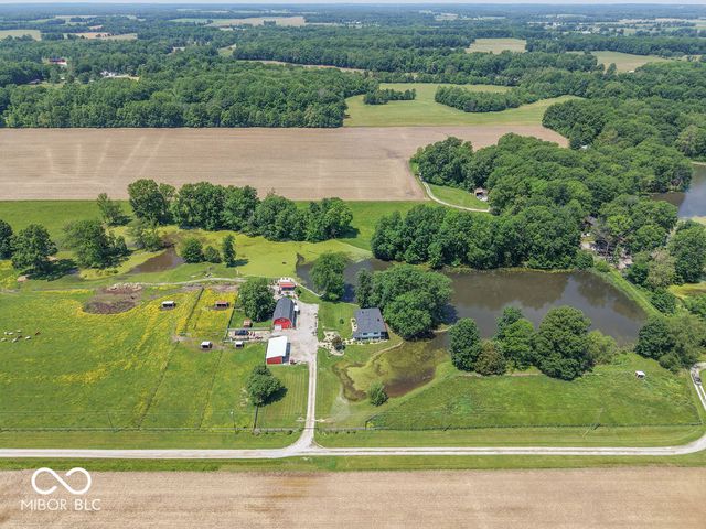 4258 N South Drive, Quincy, IN 47456