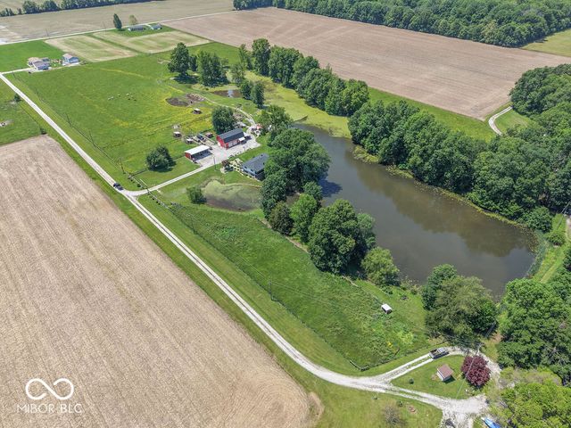 4258 N South Drive, Quincy, IN 47456