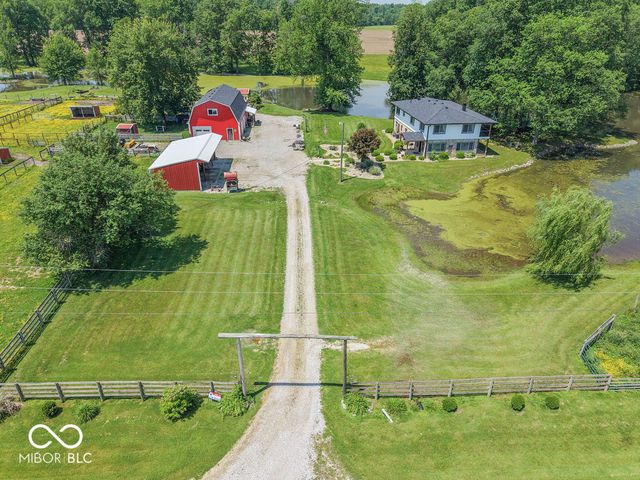 4258 N South Drive, Quincy, IN 47456