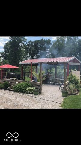 4258 N South Drive, Quincy, IN 47456