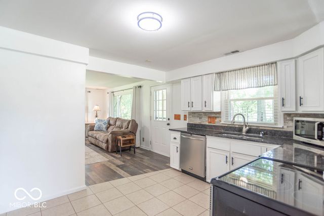 4258 N South Drive, Quincy, IN 47456