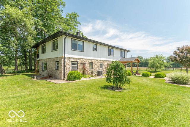 4258 N South Drive, Quincy, IN 47456