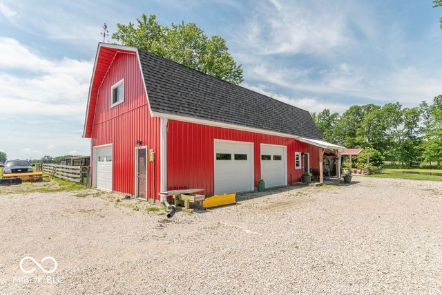 4258 N South Drive, Quincy, IN 47456