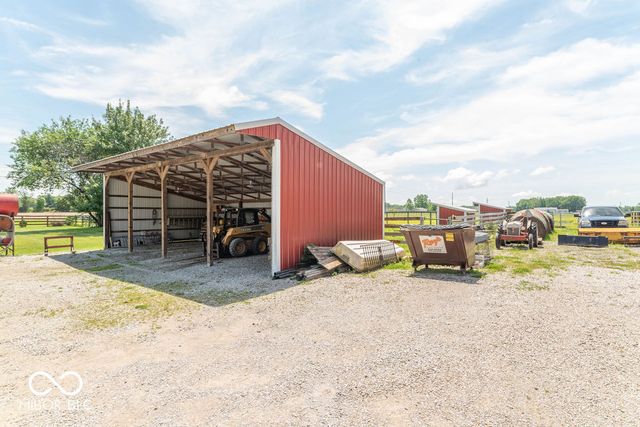 4258 N South Drive, Quincy, IN 47456