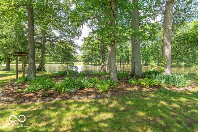 4258 N South Drive, Quincy, IN 47456