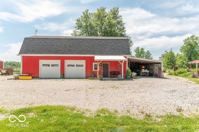 4258 N South Drive, Quincy, IN 47456