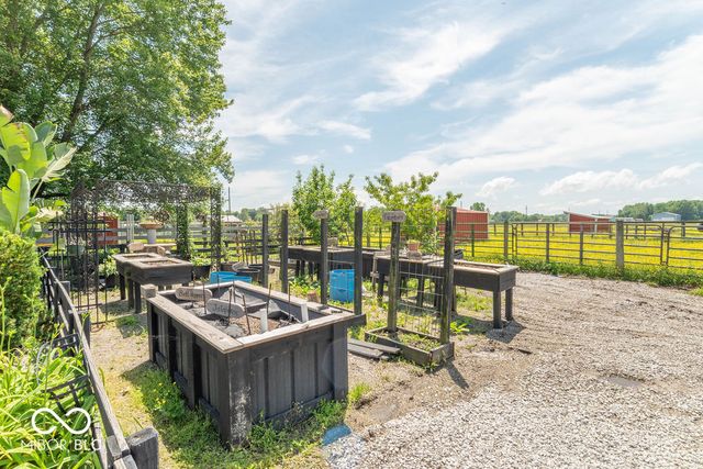 4258 N South Drive, Quincy, IN 47456