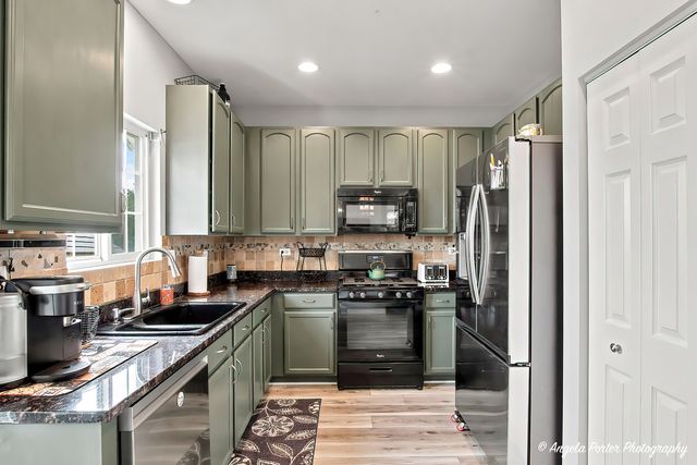 757 Beethoven Street, Volo, IL 60073