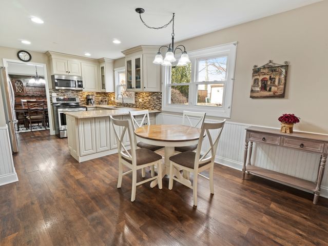 11612 Davey Drive, Huntley, IL 60142