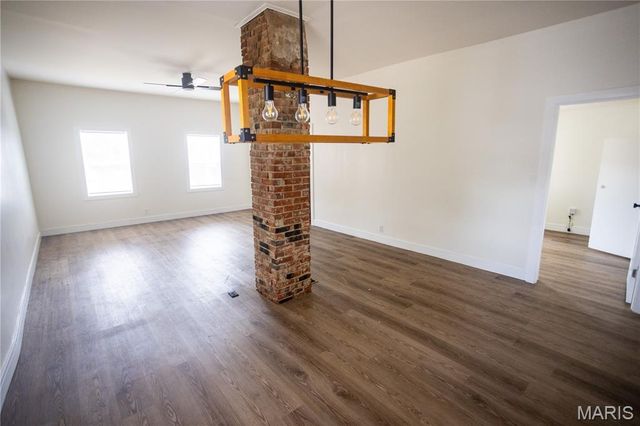 7353 Virginia Avenue, St Louis, MO 63111