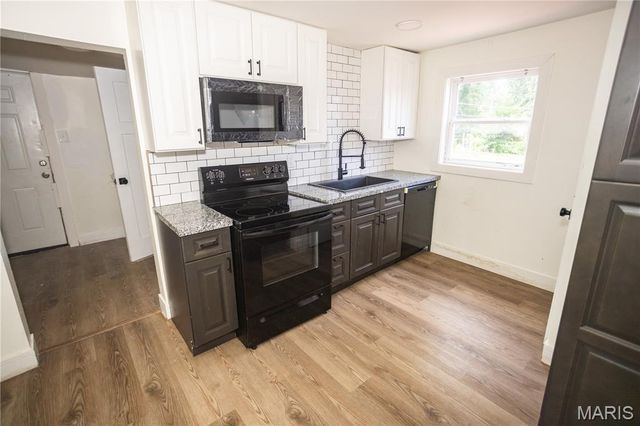 7353 Virginia Avenue, St Louis, MO 63111