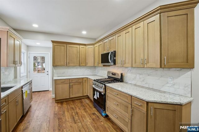 99 Lincoln Street, Montclair, NJ 07042