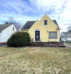 3775 Warrensville Center Road, Warrensville Heights, OH 44122