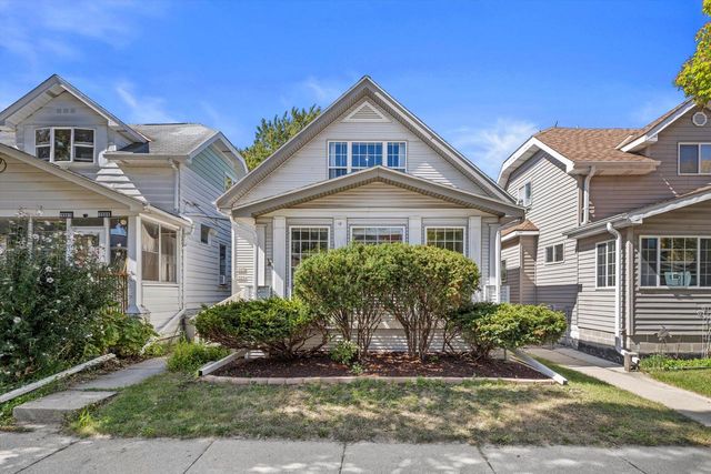 1321 S 73rd STREET, West Allis, WI 53214