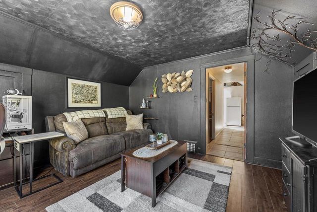 1321 S 73rd STREET, West Allis, WI 53214