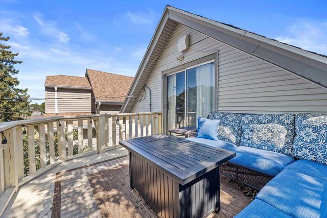 1321 S 73rd STREET, West Allis, WI 53214