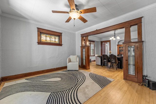 1321 S 73rd STREET, West Allis, WI 53214