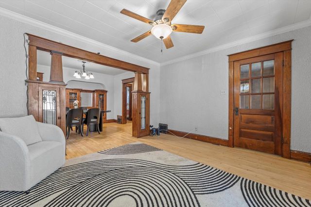 1321 S 73rd STREET, West Allis, WI 53214