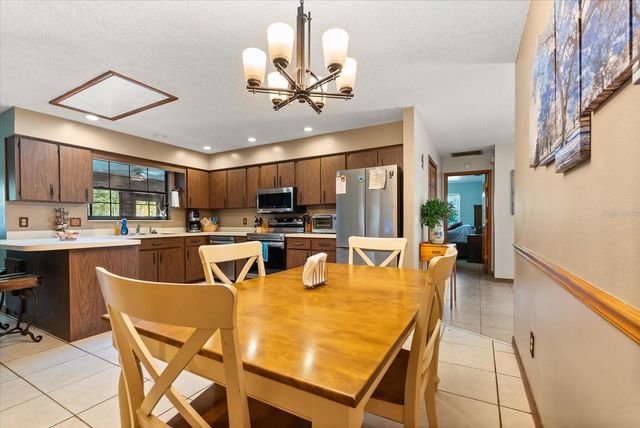 2002 PINE COURT, Deland, FL 32720