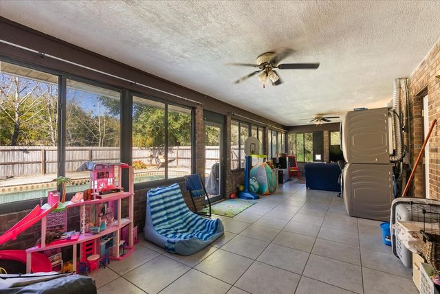 2002 PINE COURT, Deland, FL 32720