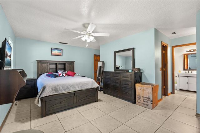 2002 PINE COURT, Deland, FL 32720