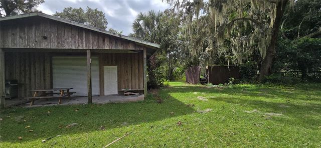 2002 PINE COURT, Deland, FL 32720