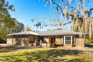 2002 PINE COURT, Deland, FL 32720