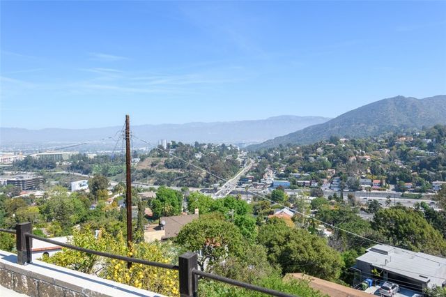 3118 Goodview Trail, Los Angeles, CA 90068