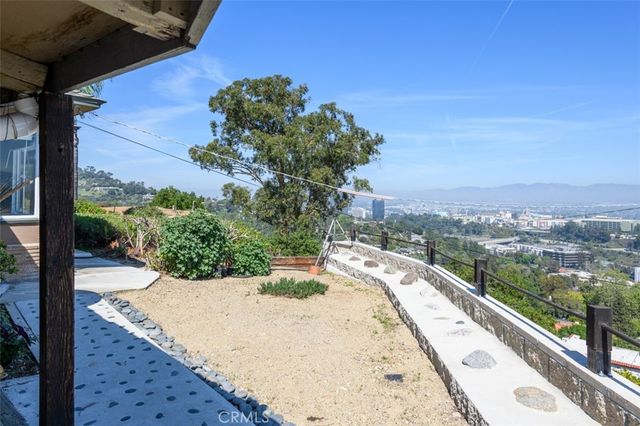 3118 Goodview Trail, Los Angeles, CA 90068