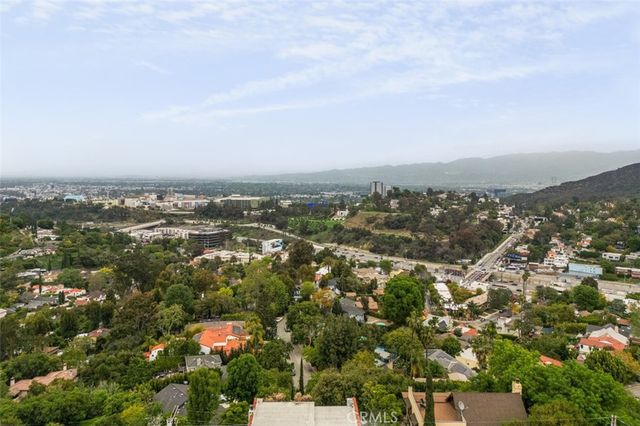 3118 Goodview Trail, Los Angeles, CA 90068