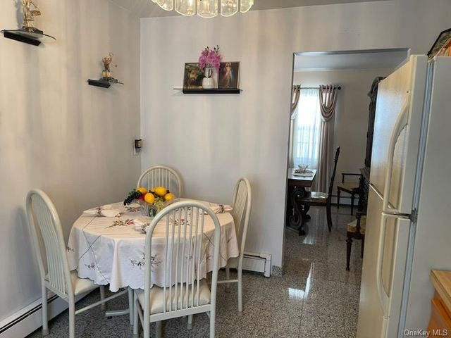 30 Malverne Avenue, Malverne, NY 11565