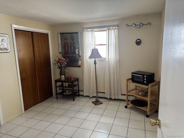 30 Malverne Avenue, Malverne, NY 11565