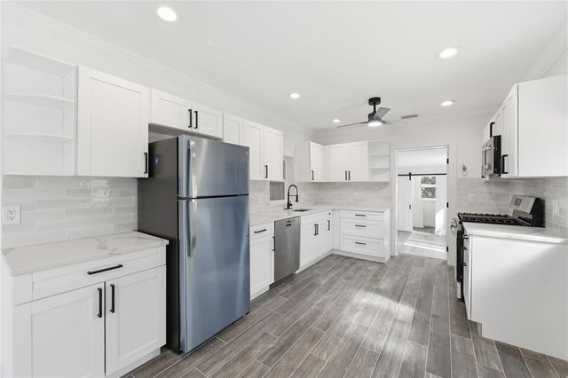 8301 RIVERSIDE DRIVE NE, St Petersburg, FL 33702