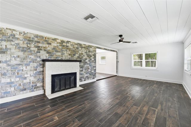 8301 RIVERSIDE DRIVE NE, St Petersburg, FL 33702