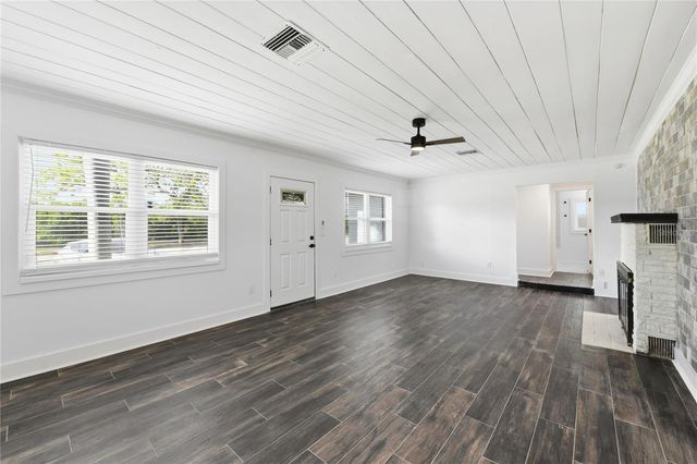 8301 RIVERSIDE DRIVE NE, St Petersburg, FL 33702