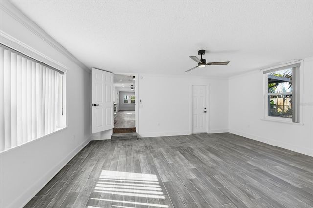 8301 RIVERSIDE DRIVE NE, St Petersburg, FL 33702