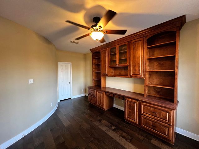 929 N Horton ST, La Grange, TX 78945