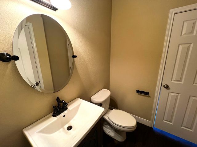 929 N Horton ST, La Grange, TX 78945