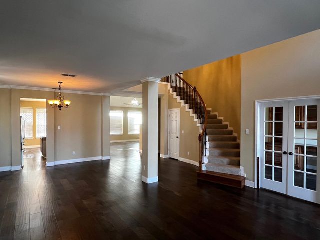 929 N Horton ST, La Grange, TX 78945