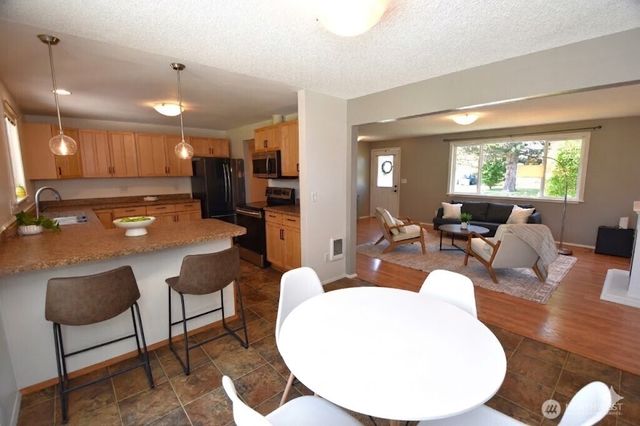 1014 S 21st Street, Mount Vernon, WA 98274
