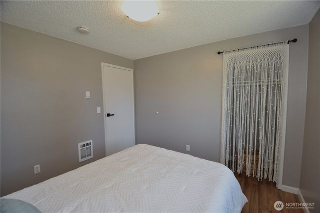 1014 S 21st Street, Mount Vernon, WA 98274