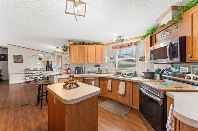 568 Parkwood Drive, Lake Charles, LA 70611