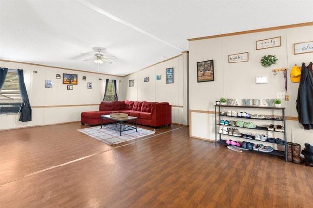 568 Parkwood Drive, Lake Charles, LA 70611