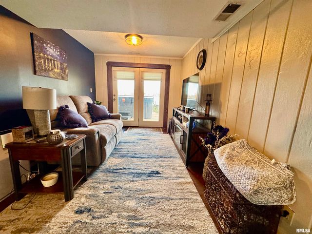 1805 85TH Avenue West, Rock Island, IL 61201