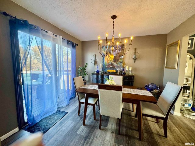 1805 85TH Avenue West, Rock Island, IL 61201