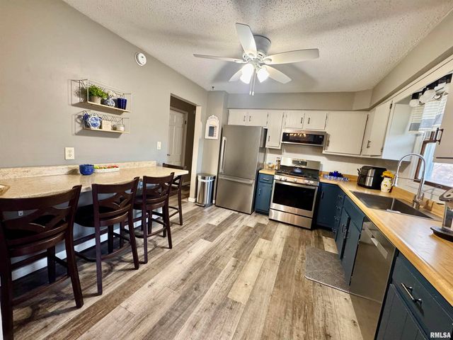 1805 85TH Avenue West, Rock Island, IL 61201