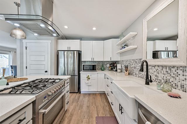 1615 Avenue L, Galveston, TX 77550